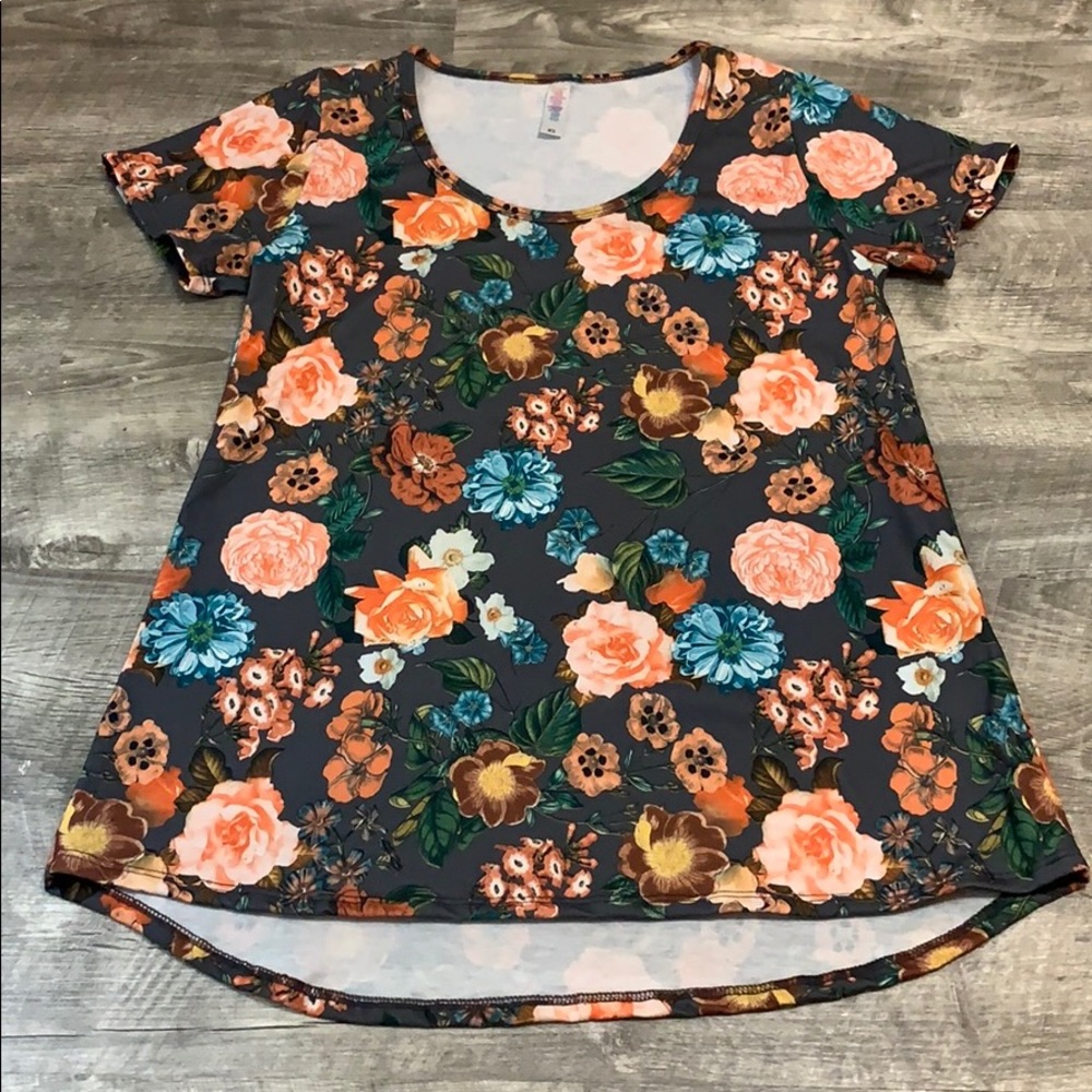 Lularoe top